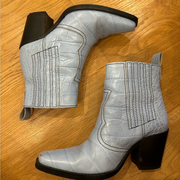 Ganni Blue Western Embossed Leather Ankle Boots Size 37 - Picture 1 of 8